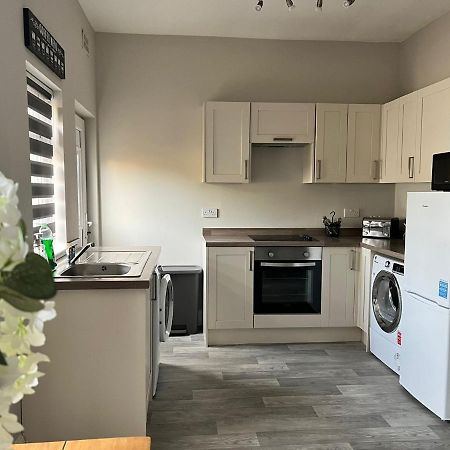 Kim Family Holiday Get-Away 4 Bedrooms 2 Baths Блэкпул Экстерьер фото