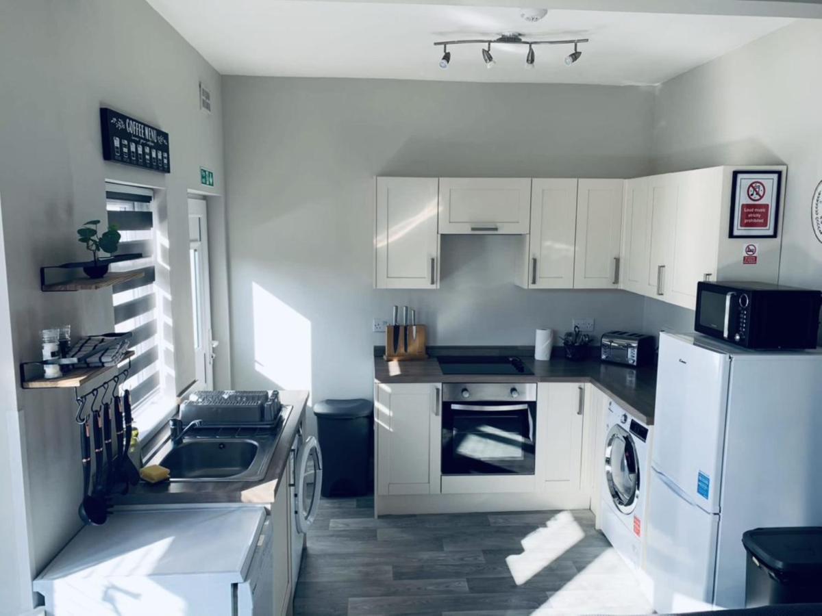 Kim Family Holiday Get-Away 4 Bedrooms 2 Baths Блэкпул Экстерьер фото